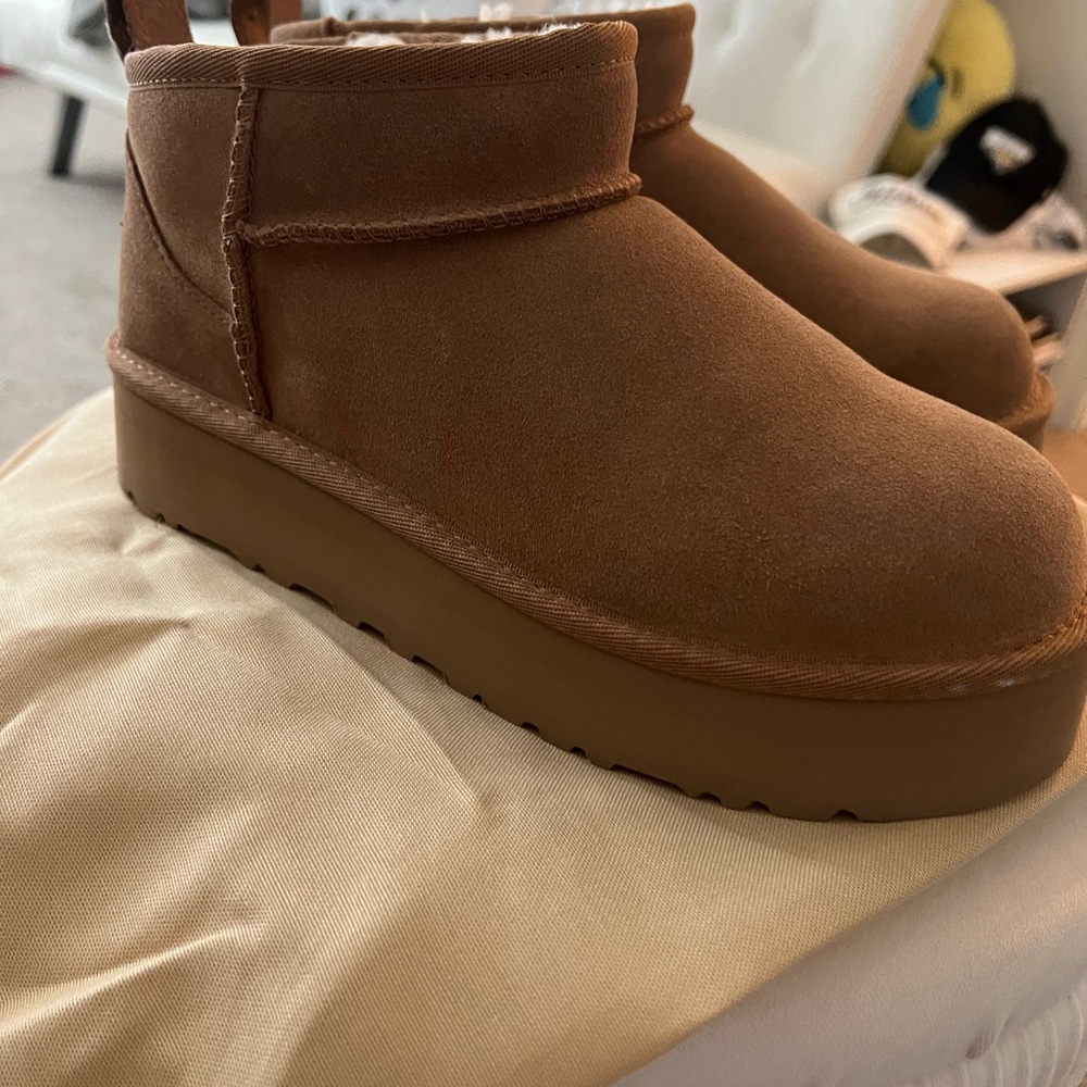 Ugg ultra mini platform